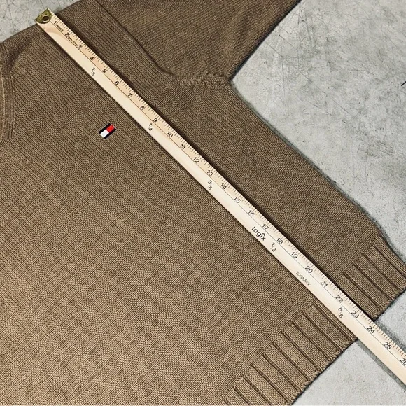 Vintage Tommy Hilfiger Heavy Cotton V-Neck pullover sweater Large - Picture 7 of 9